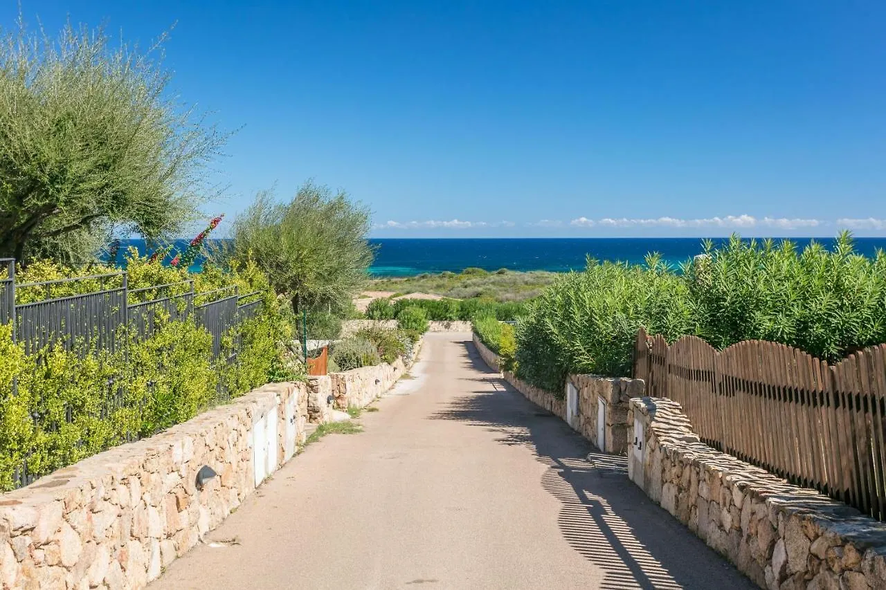 San Teodoro Villa Ambra Costa Caddu İtalya